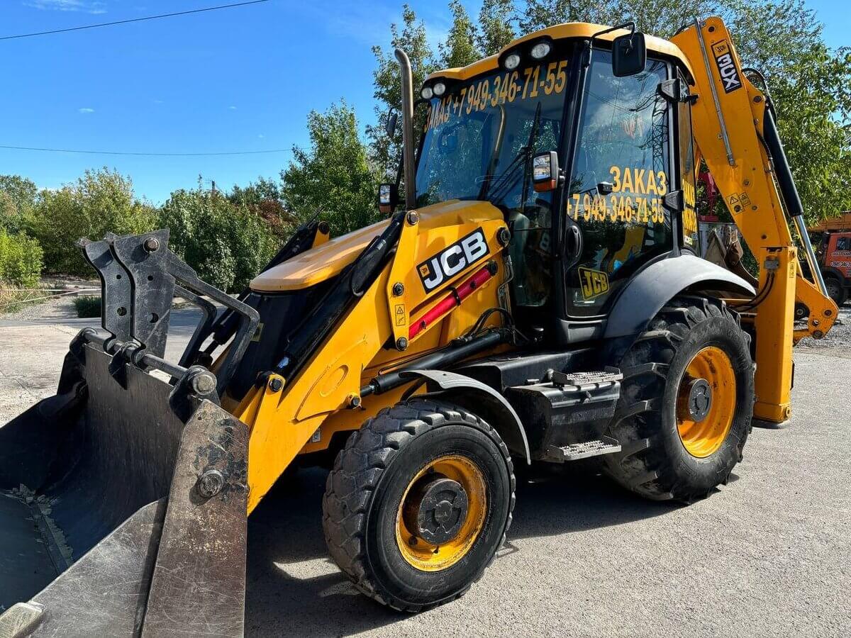 Экскаватор-погрузчик JCB 3CX